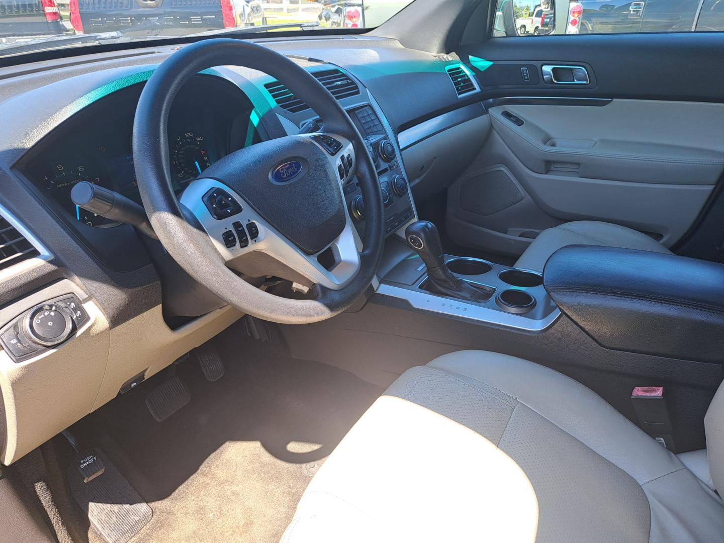 2014 Blue Ford Explorer Base FWD (1FM5K7B84EG) with an 3.5L V6 DOHC 24V engine, 6-Speed Automatic transmission, located at 1181 Aurora Rd, Melbourne, FL, 32935, (321) 241-1100, 28.132914, -80.639175 - Photo#4